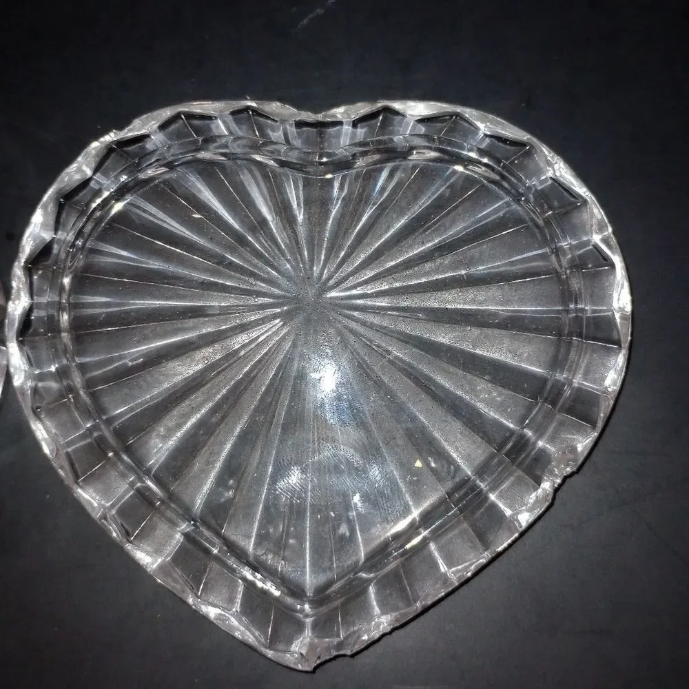 ❤️ Vintage Crystal Heart Covered Trinket Jewelry Dish